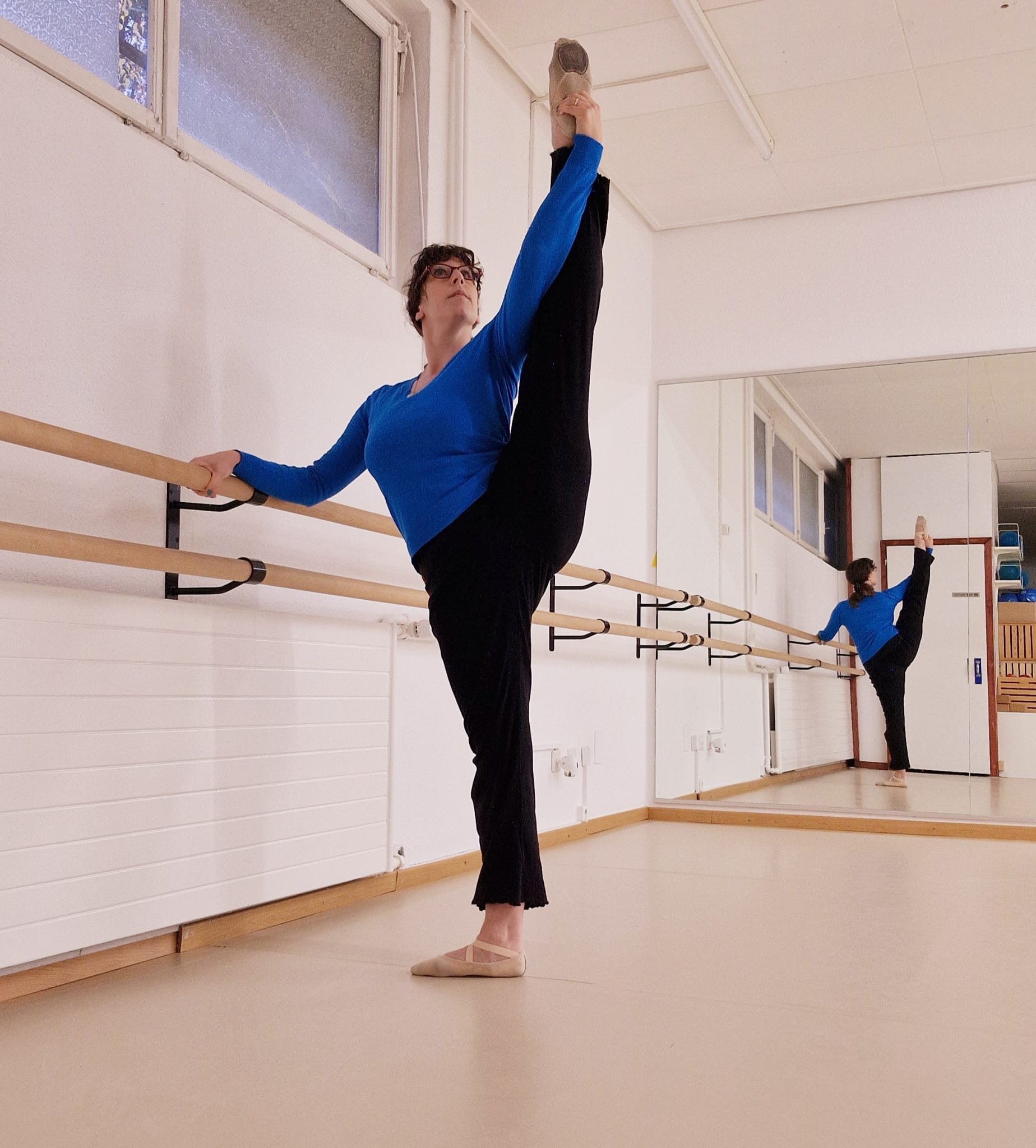 Danseuse jampe levée 2